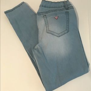 GUESS Logo Cindy Low Rise Power Skinny Jeans EUC